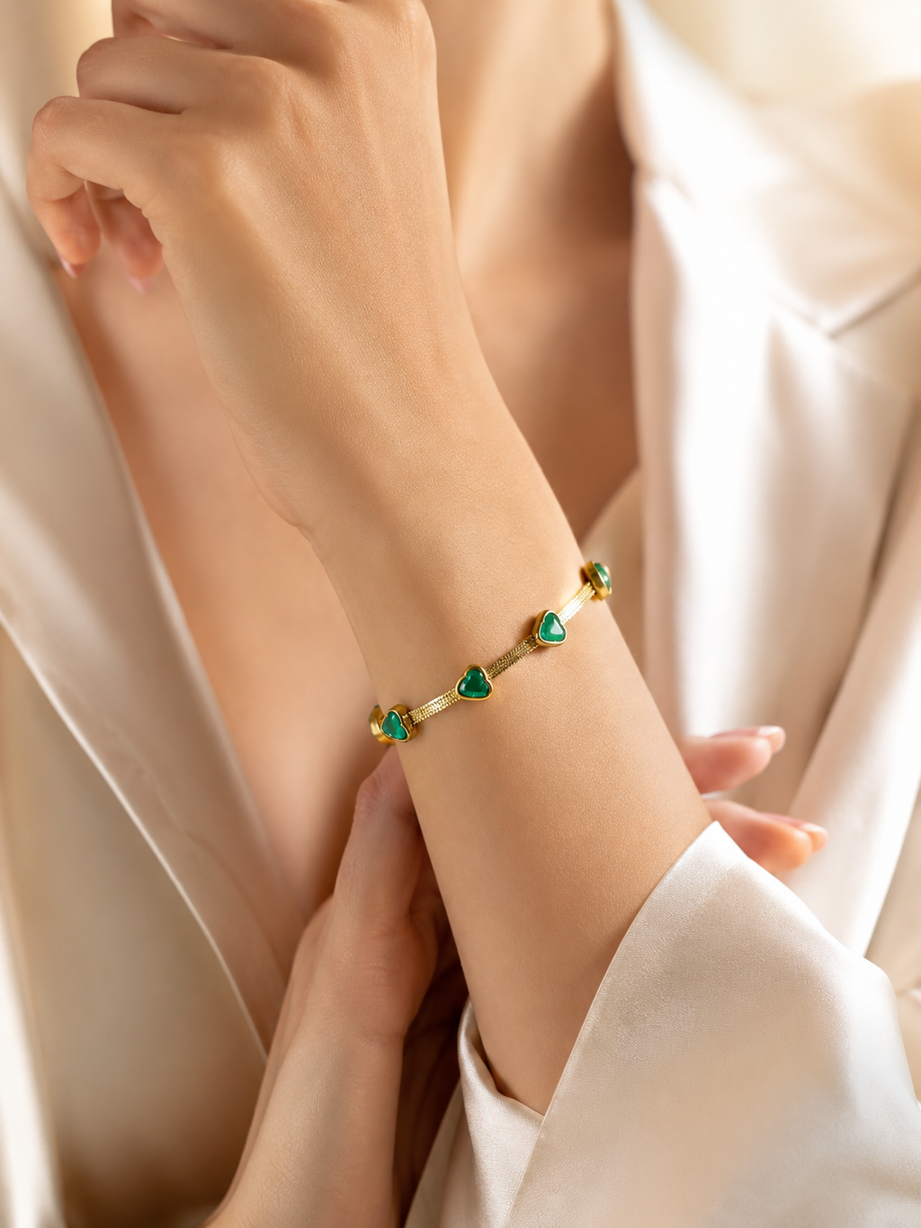 Gold bracelet with green heart charms, elegant anti-tarnish jewelry for women