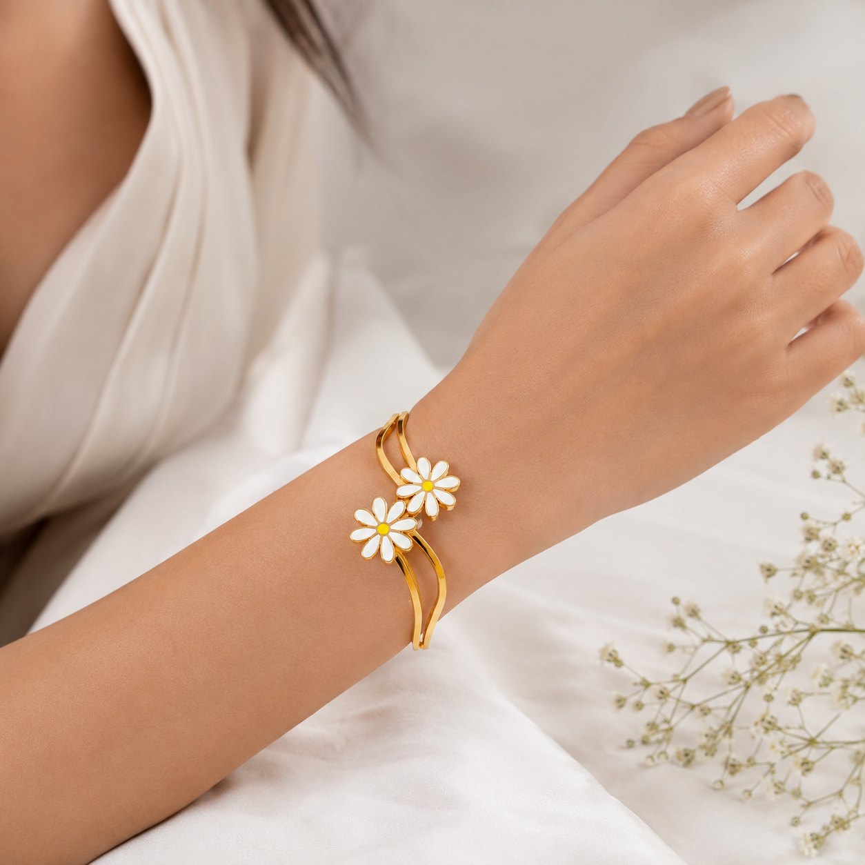 Gold Floral Daisy Bracelet for Women | Elegant Statement Jewellery