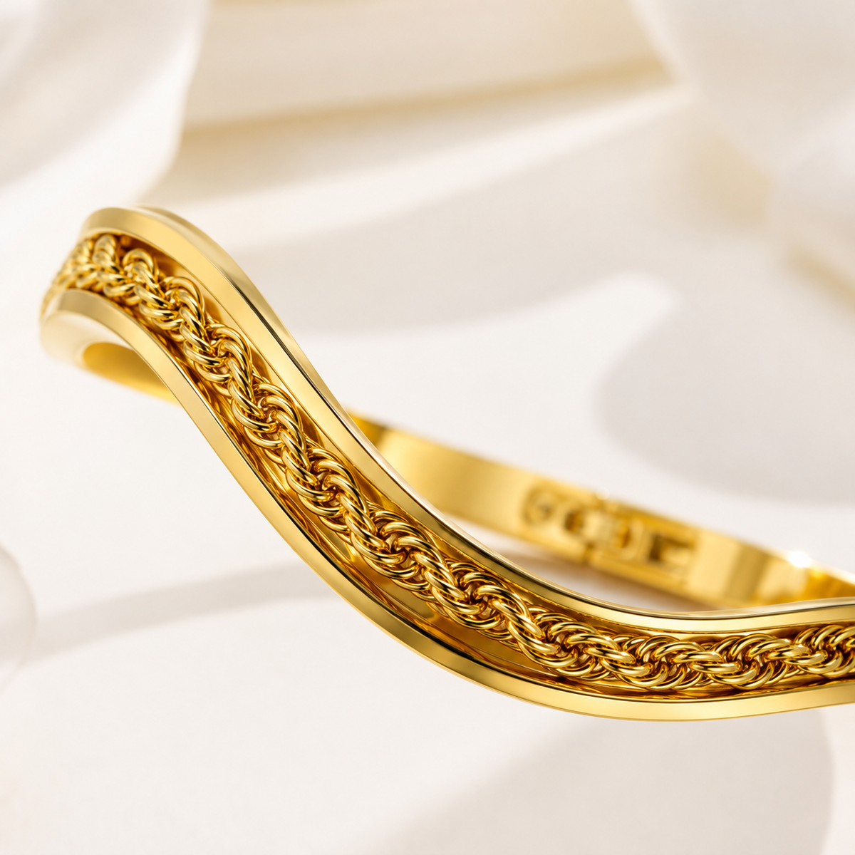 Twisted Chain Luxe Bracelet