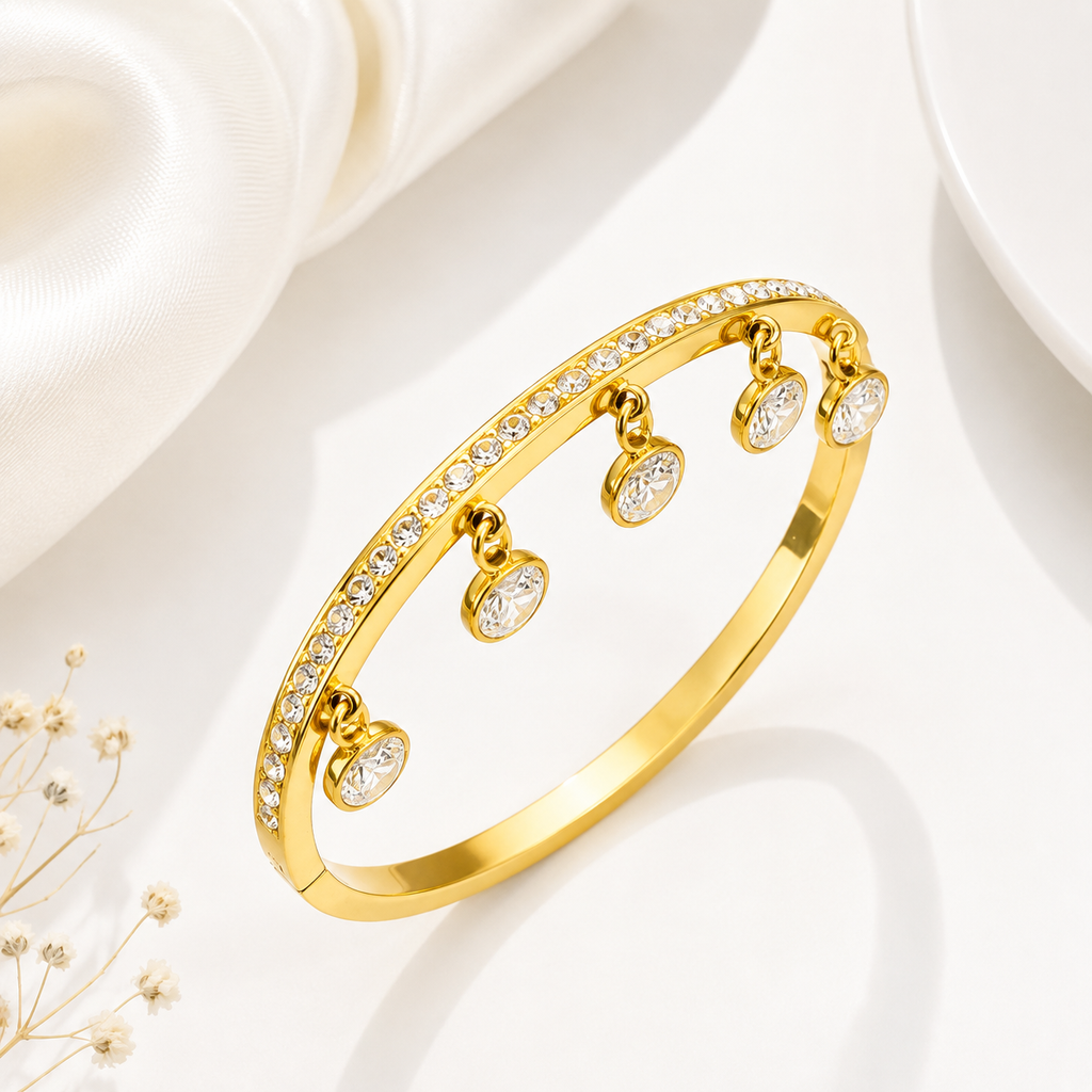 Heart Charm Gold Bracelet