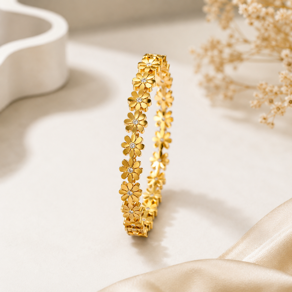 Floral Daisy Gold Bracelet for Women | Anti Tarnish & Waterproof