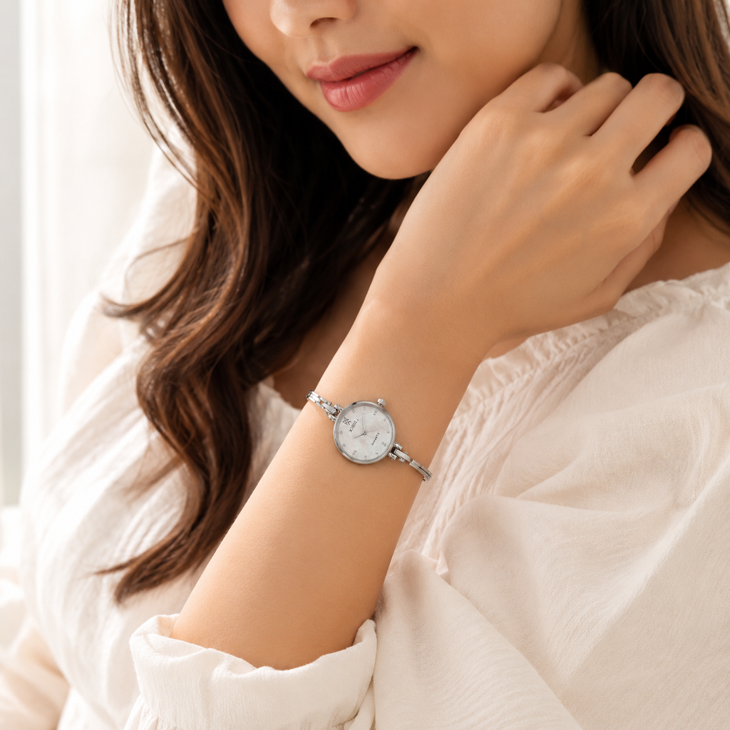 Luxury Silver Bracelet Watch for Women | Elegant Quartz Analog Wrist Watch
