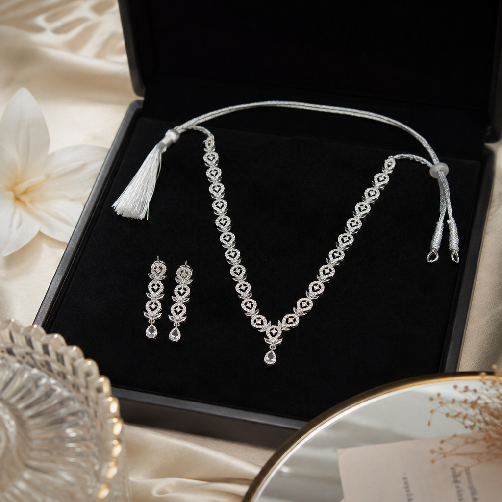 Elegant Silver Filigree Jewelry Set for Women