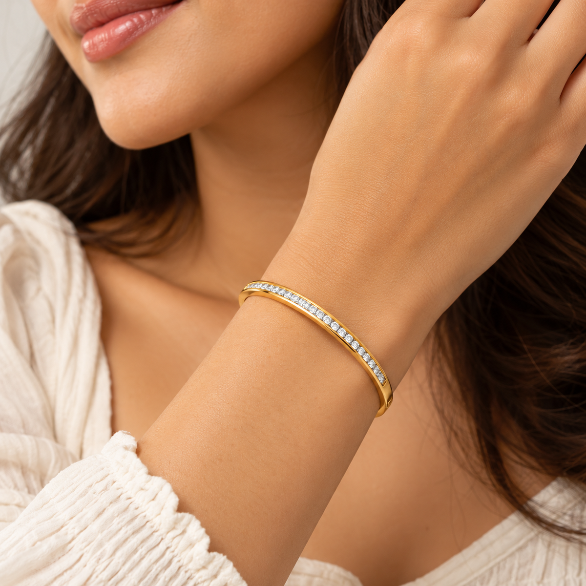 Sparkling Line Bangle Bracelet